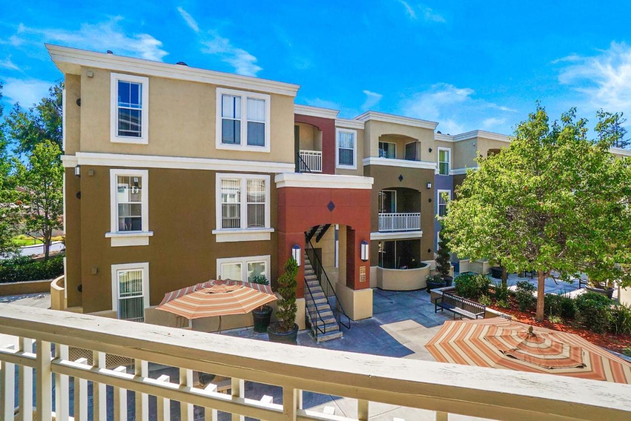 Global Luxury Suites In Cupertino Esterno foto
